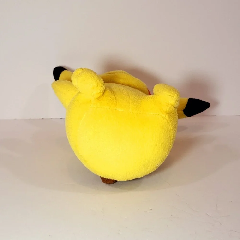 Pokémon Pikachu Plush 12